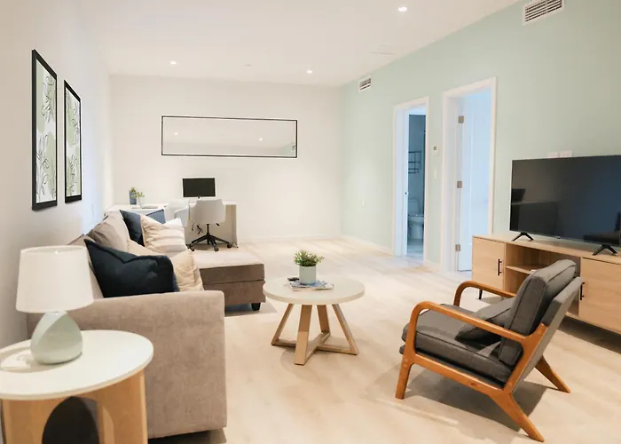 Governors Village - 1,2,3 & 4 Bedroom Apartments On Seven Mile Beach Corridor
